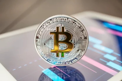 Bitcoin perde US$ 100 mil