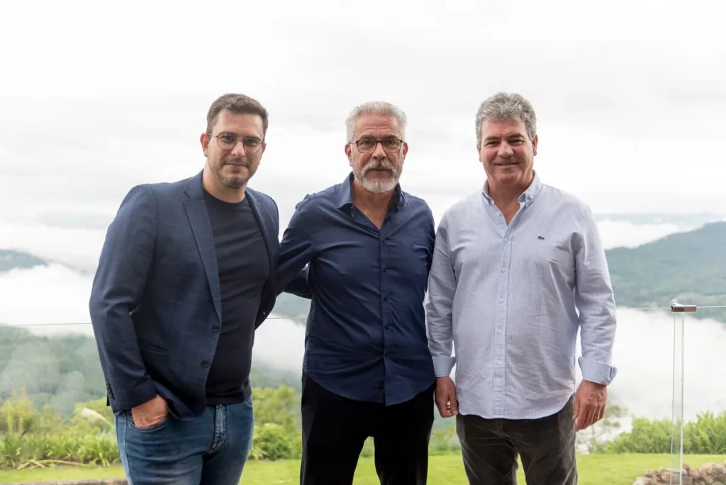 Márcio Carvalho, José Paim e José Ernesto Marino Neto, sócios do novo Laje de Pedra