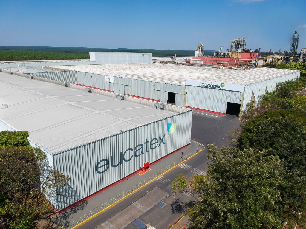 Complexo industrial da Eucatex em Salto (SP)