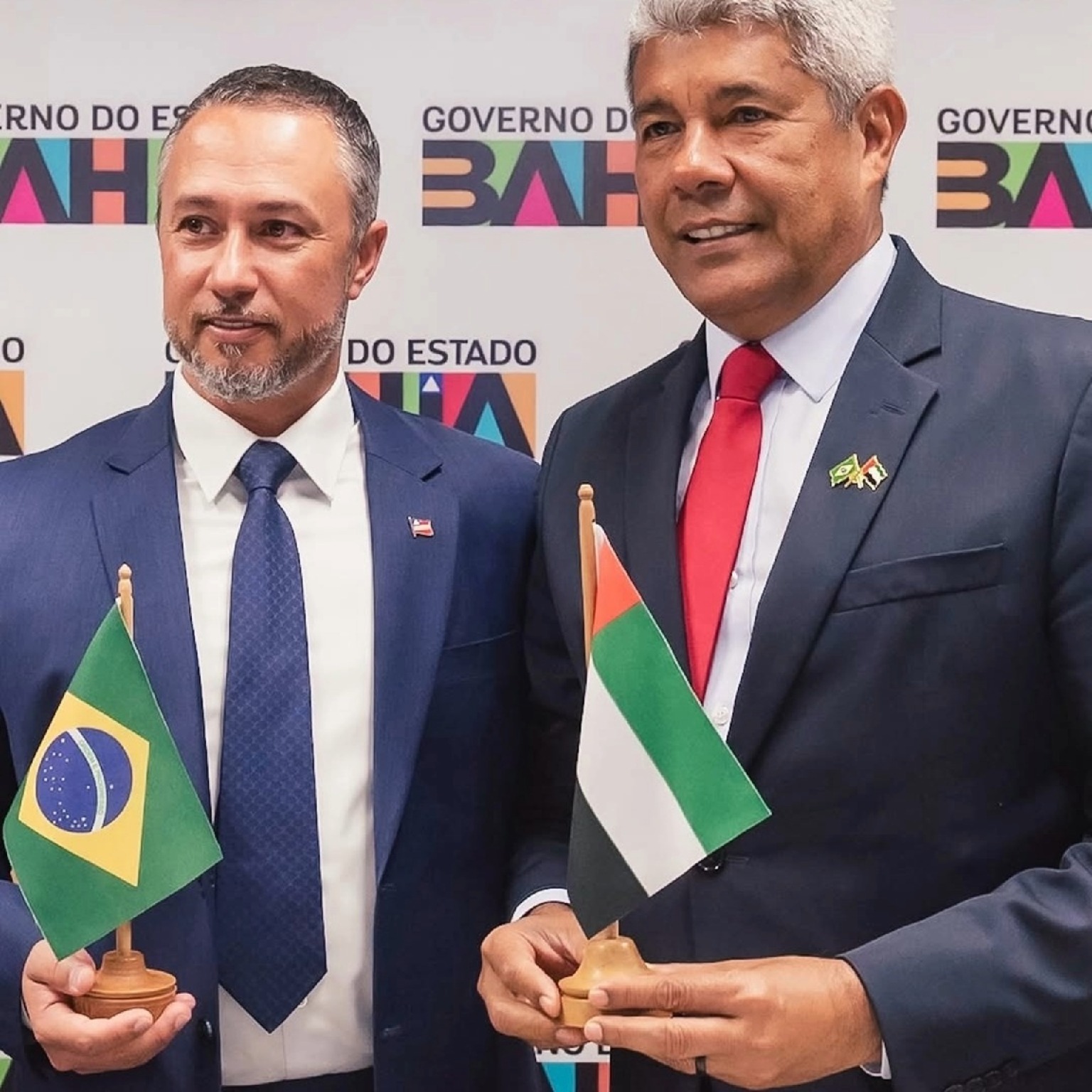 Embaixador Sharif Essa Al Suwaidi e o governador da Bahia, Jerônimo Rodrigues (Divulgação)